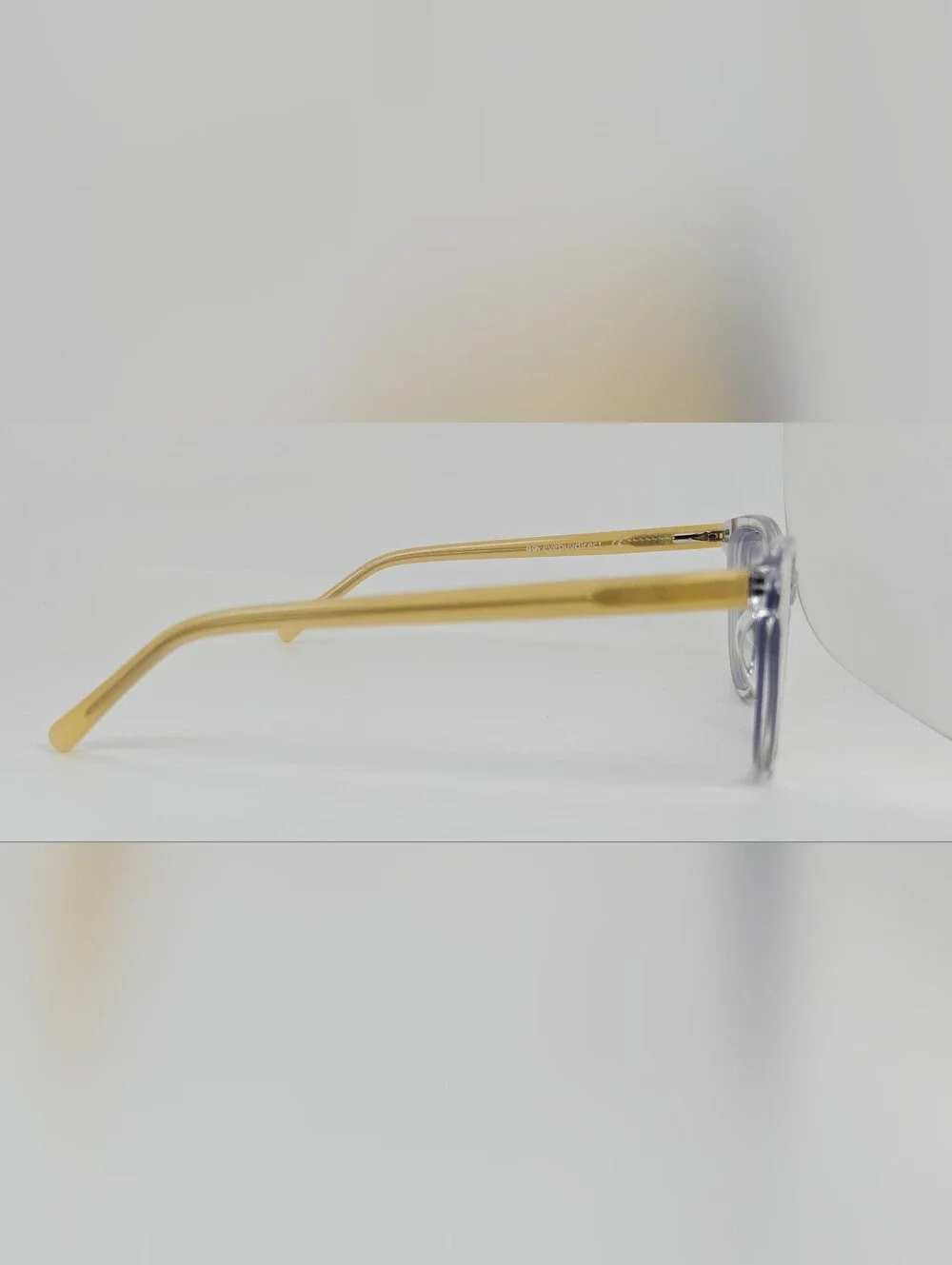 Sing. Clear Cat-Eye Reading Glasses with Vanilla Temples. Minimalist.